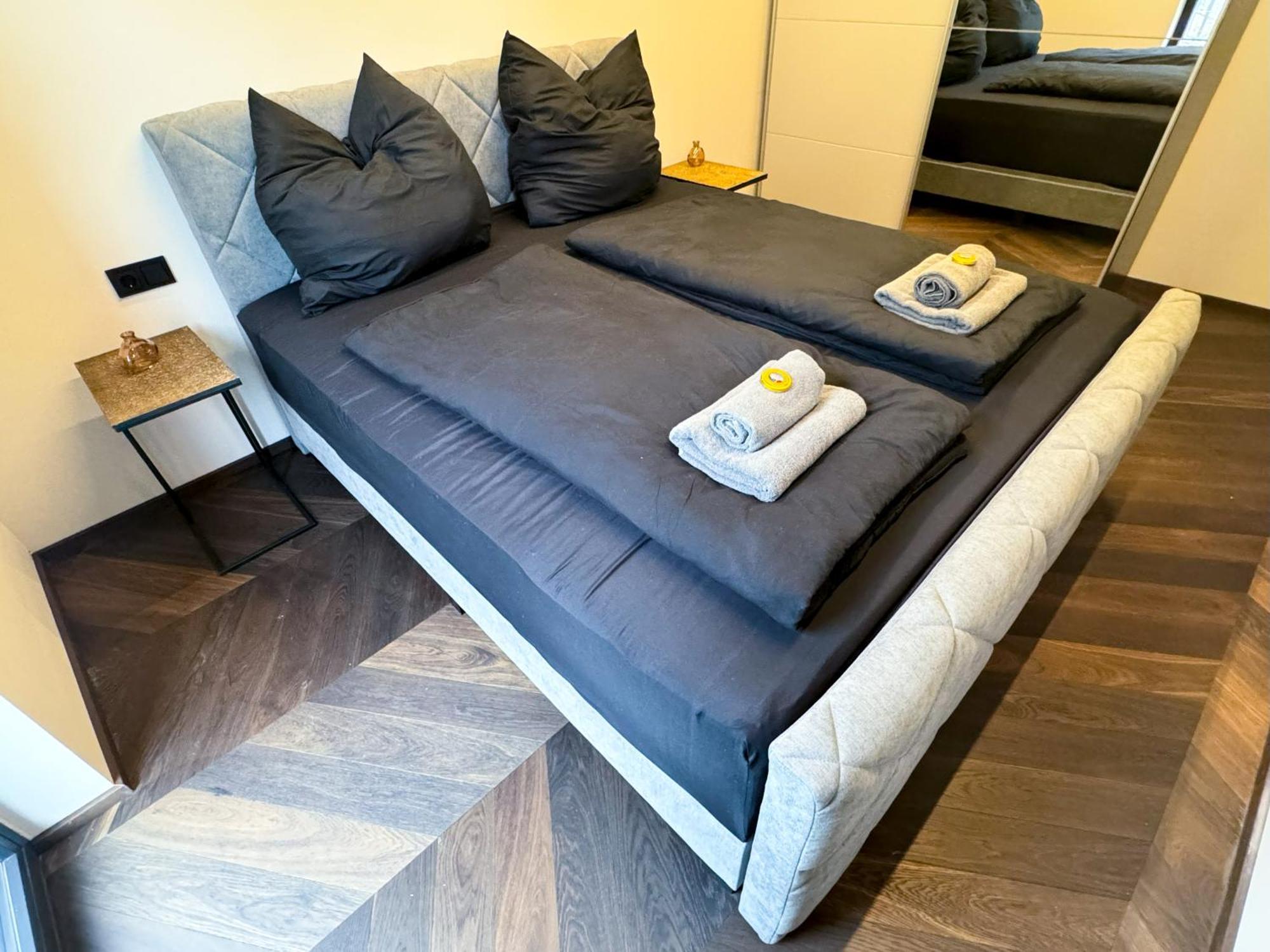 Luxus-penthouse Mit Weitblick Ueber Apartment