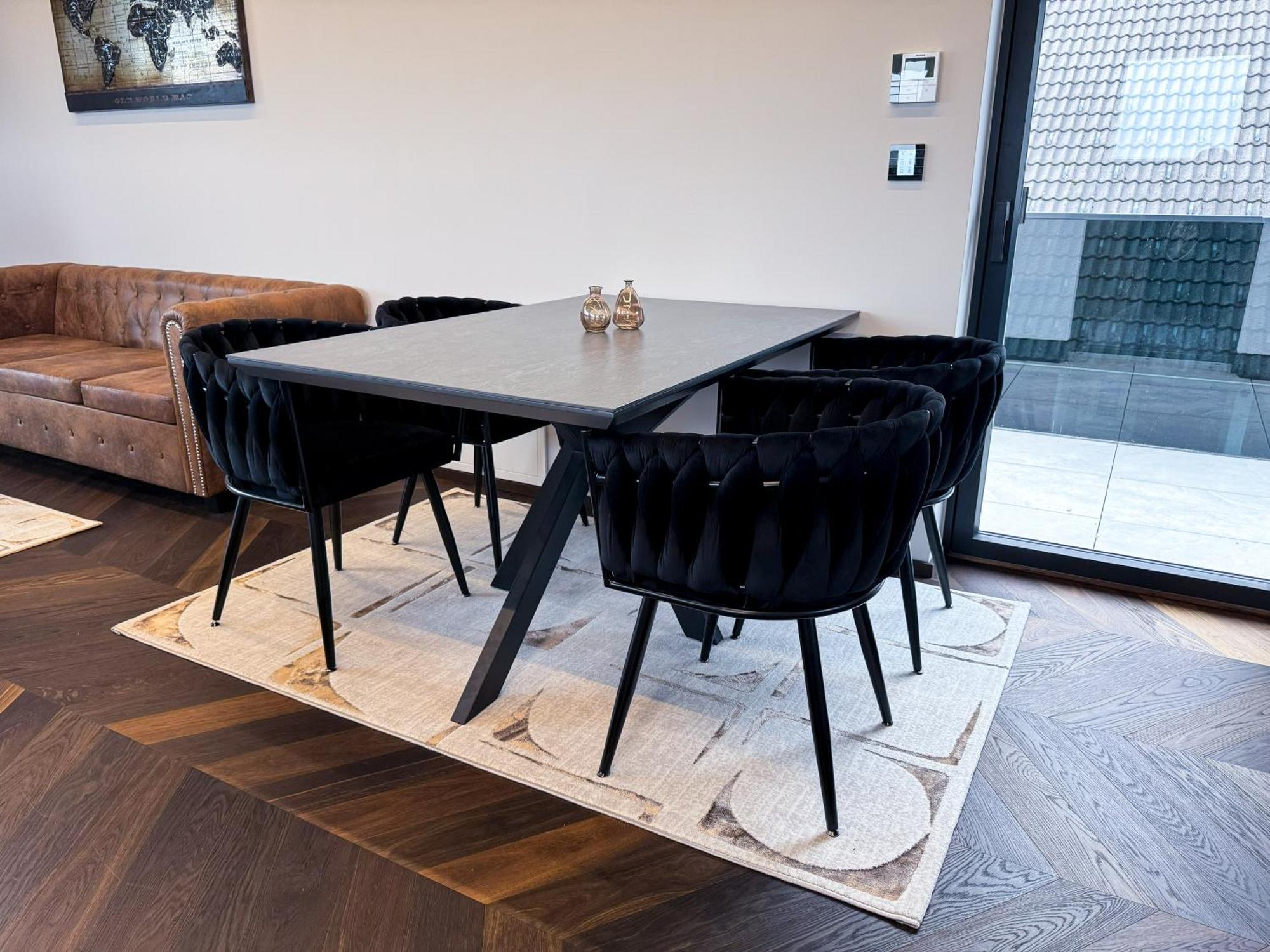 Luxus-penthouse Mit Weitblick Ueber
