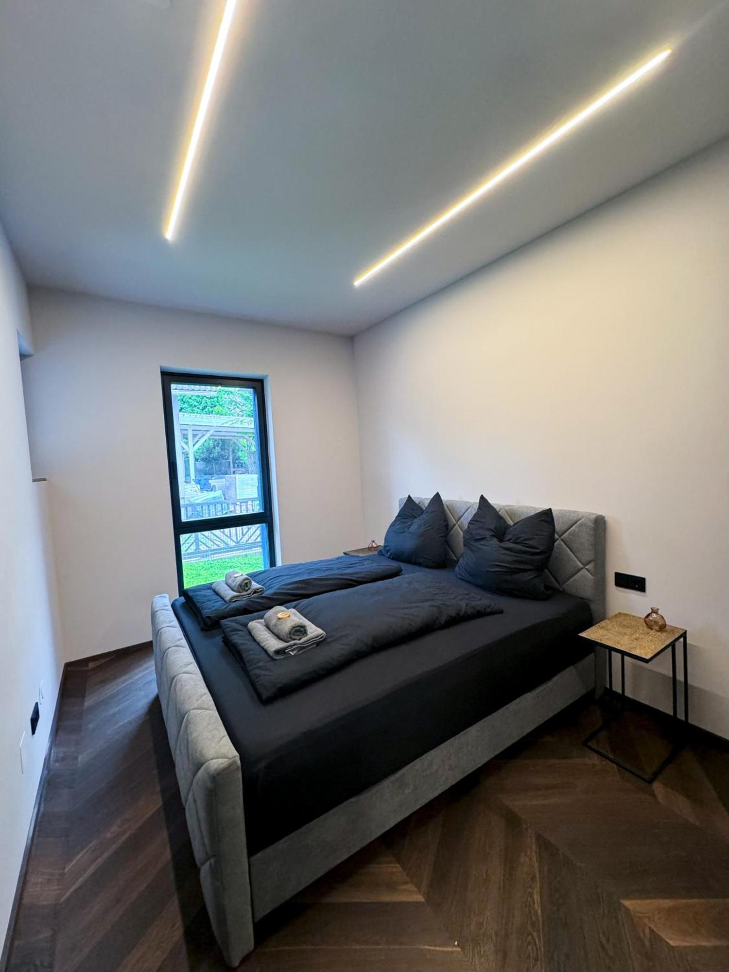 Luxus-penthouse Mit Weitblick Ueber Apartment