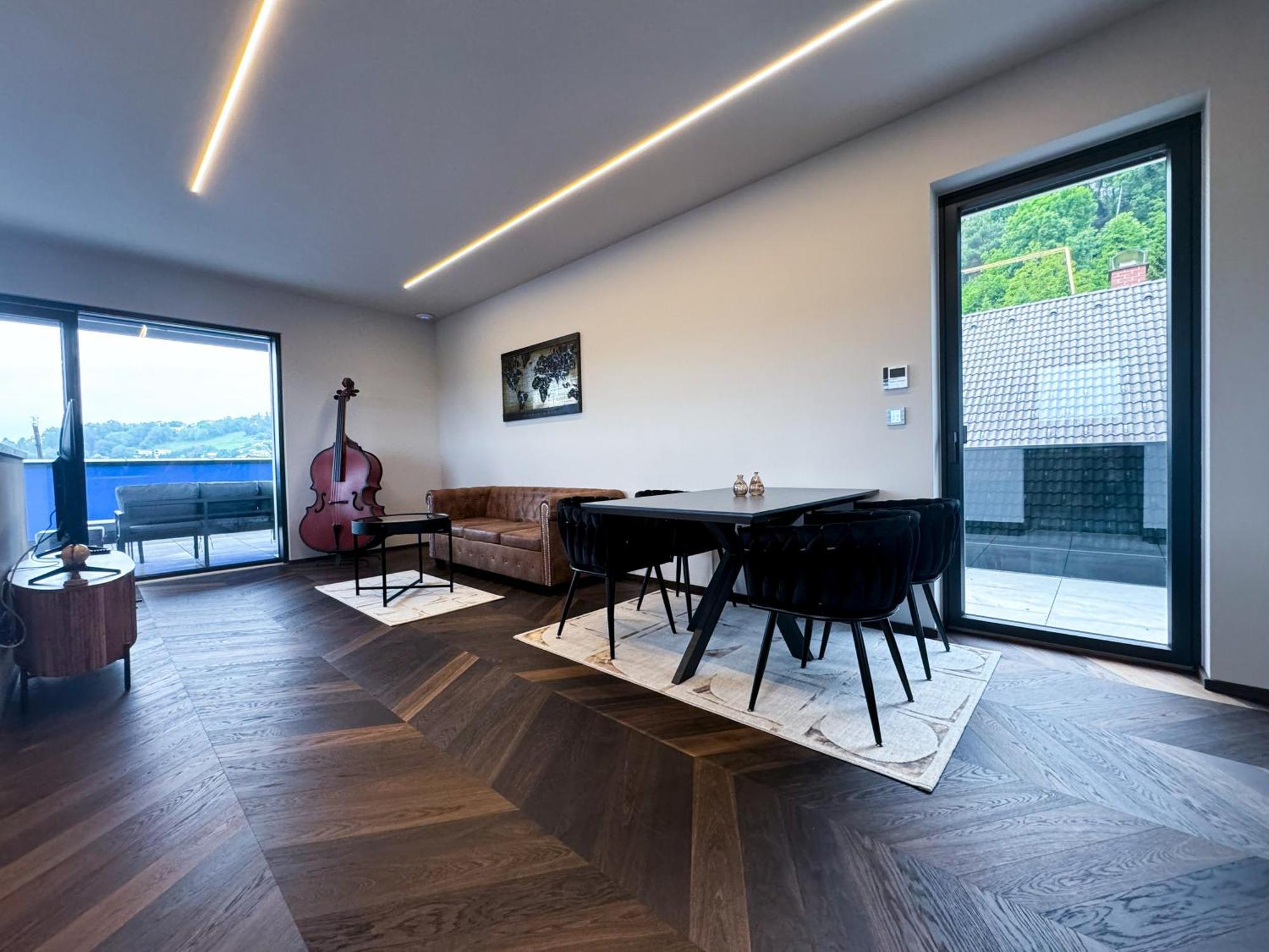 Apartment Luxus-penthouse Mit Weitblick Ueber Graz